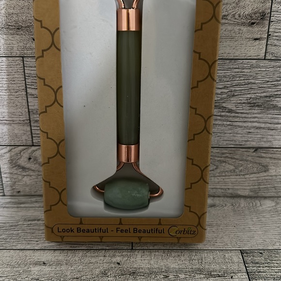 Aventurine gemstone massager new in box - Picture 3 of 4